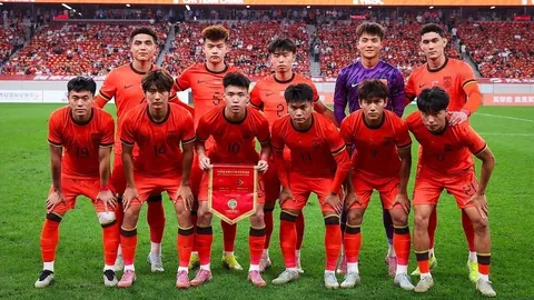 姜武抖音亮相：否认四岁说话传闻，称赞快进为神奇功能