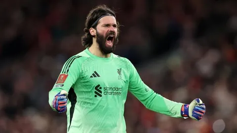 周洋独闯险阻赛道，勇夺冠军，决战最后10秒，激情燃烧！